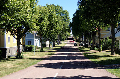 fi_mh_street.jpg