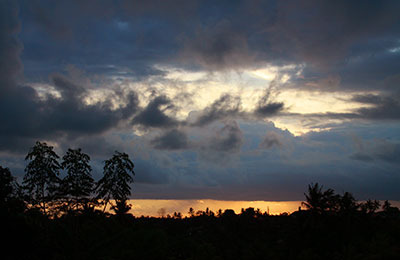 id_sunsetcafe02.jpg