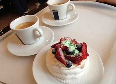 lt_cake.jpg